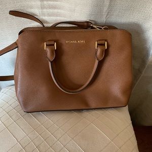 Like new Michael Kors Medium Savannah Satchel!